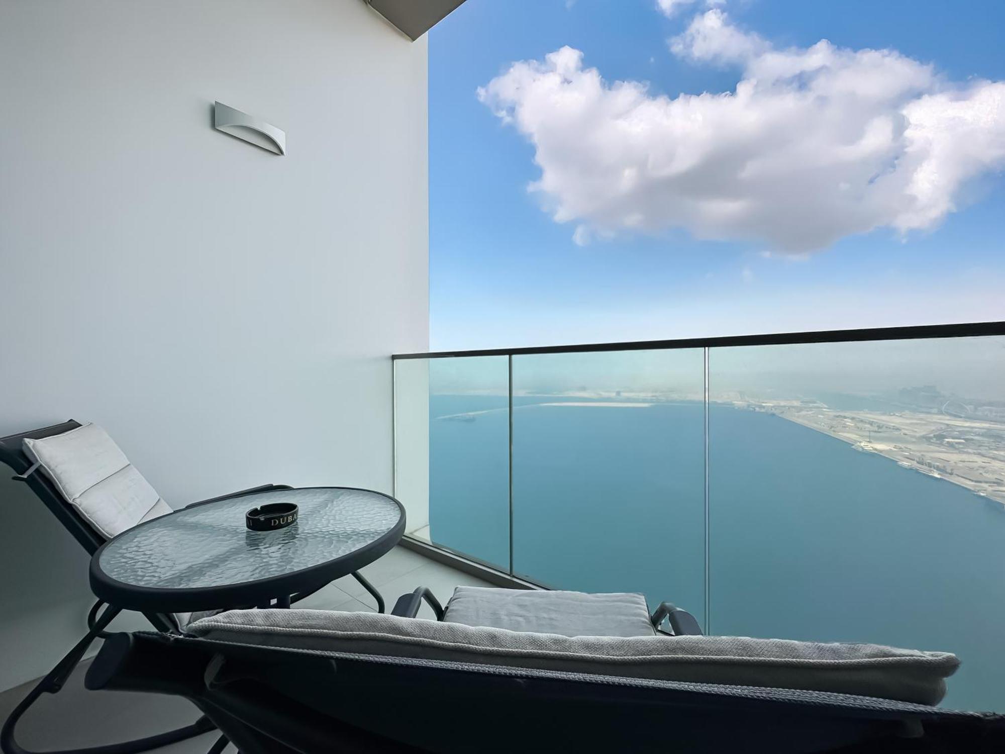 Appartement Stunning Sea View With Private Balcony In Dubai
