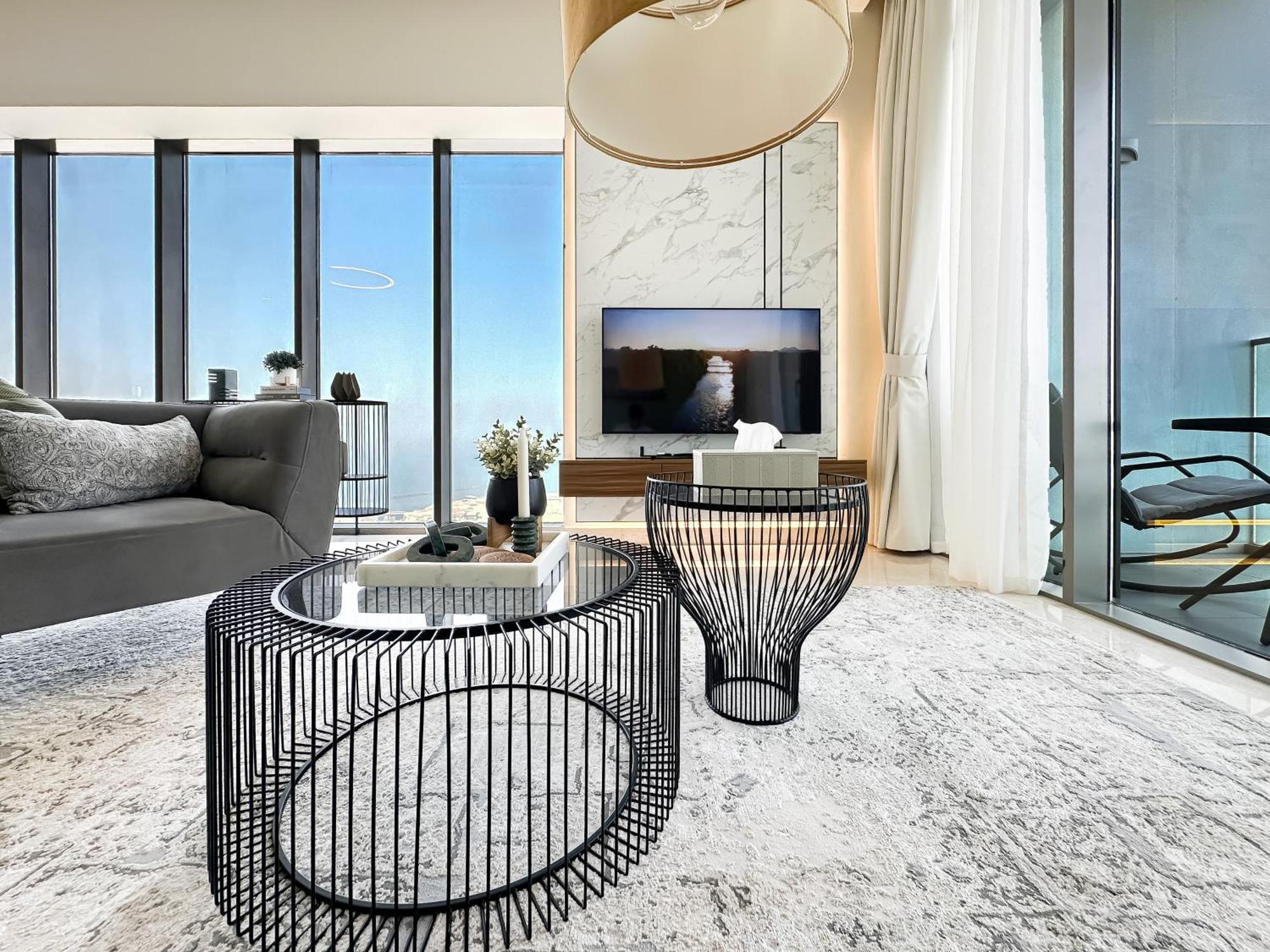 Stunning Sea View With Private Balcony In *